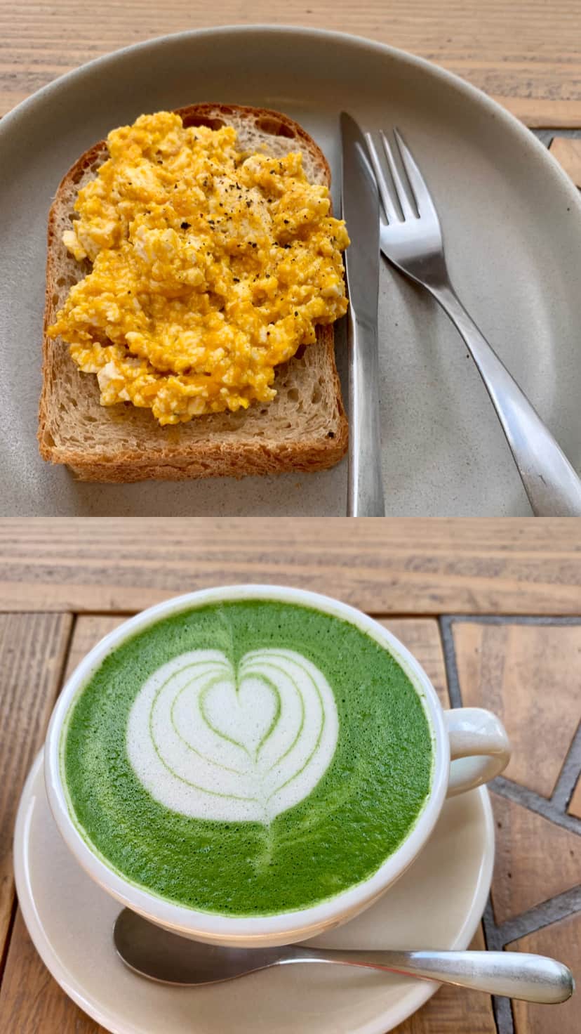 A vegan scrambled egg toast and vegan matcha latte from The Ordinary Shop Coyote